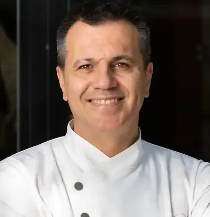 Fotografía cocinero/chef Oriol Castro profesional en Barcelona, España, del restaurante Disfrutar, con 3 estrellas michelín.