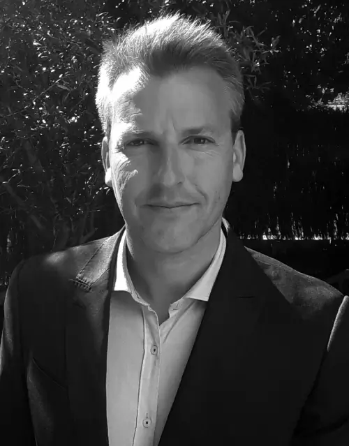 Fotografía profesional de Toni Zapater, CEO y Fundador de Slow Life Hotels en España.