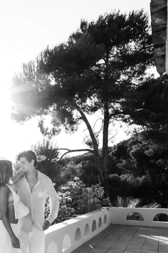 retrato-luz-y-alma-blanco-negro-pareja-mirandose